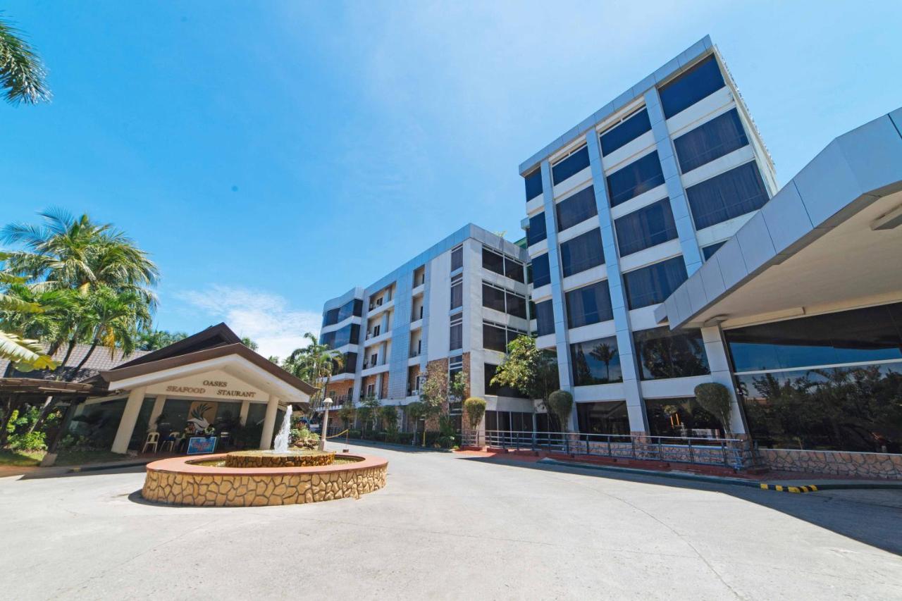 מלון Davao City Reddoorz Premium @ The Ritz Garden Oases מראה חיצוני תמונה