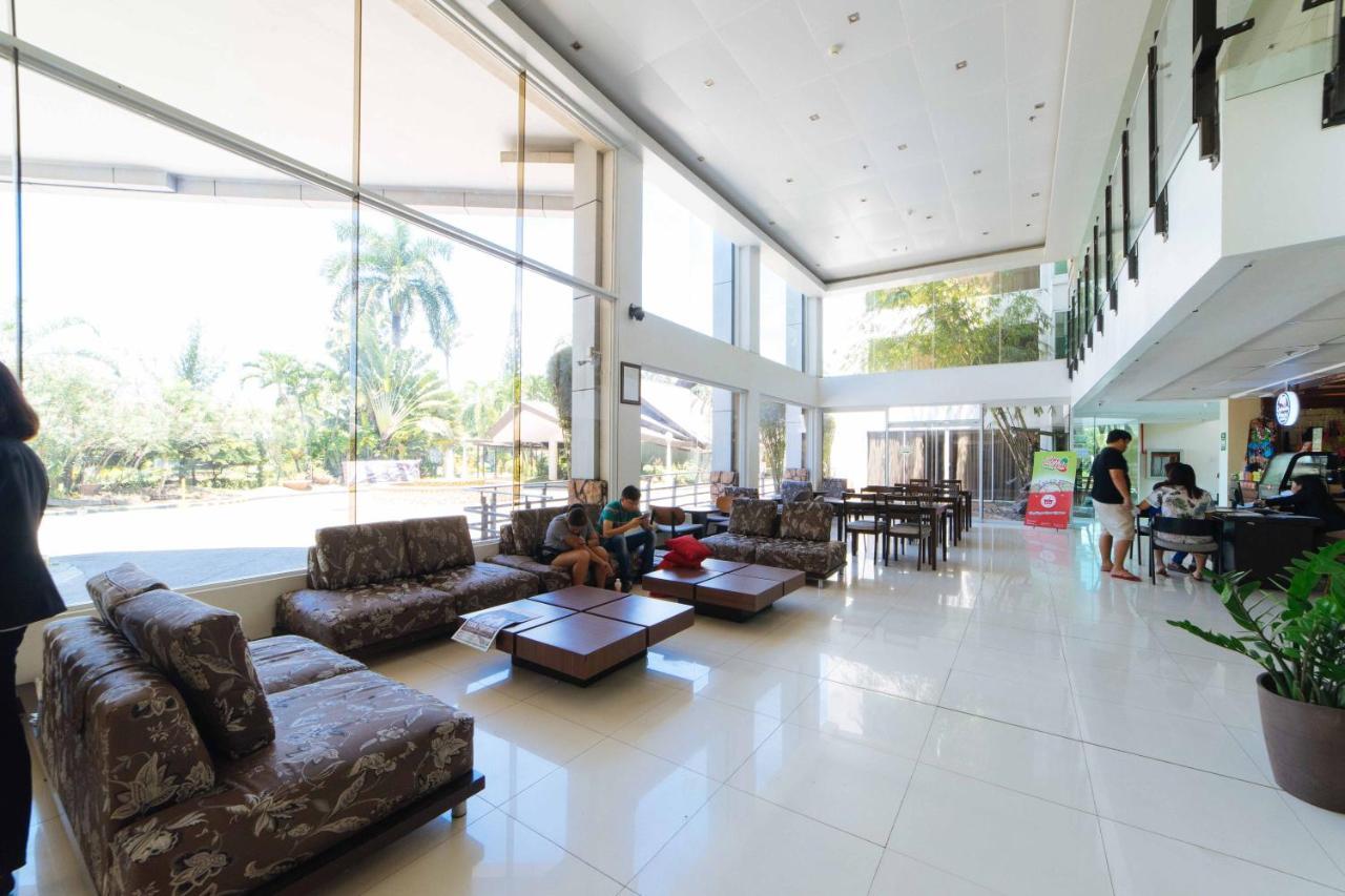 מלון Davao City Reddoorz Premium @ The Ritz Garden Oases מראה חיצוני תמונה