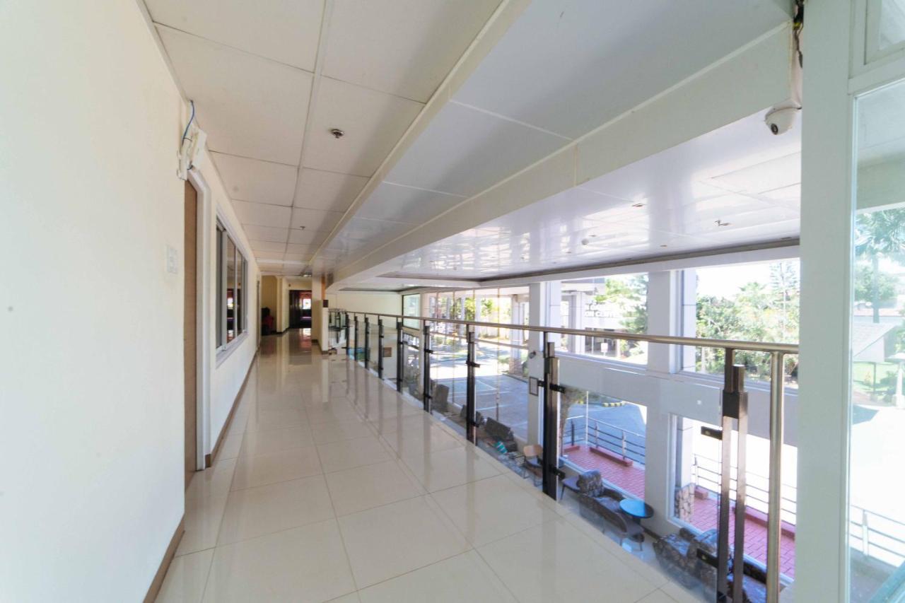 מלון Davao City Reddoorz Premium @ The Ritz Garden Oases מראה חיצוני תמונה