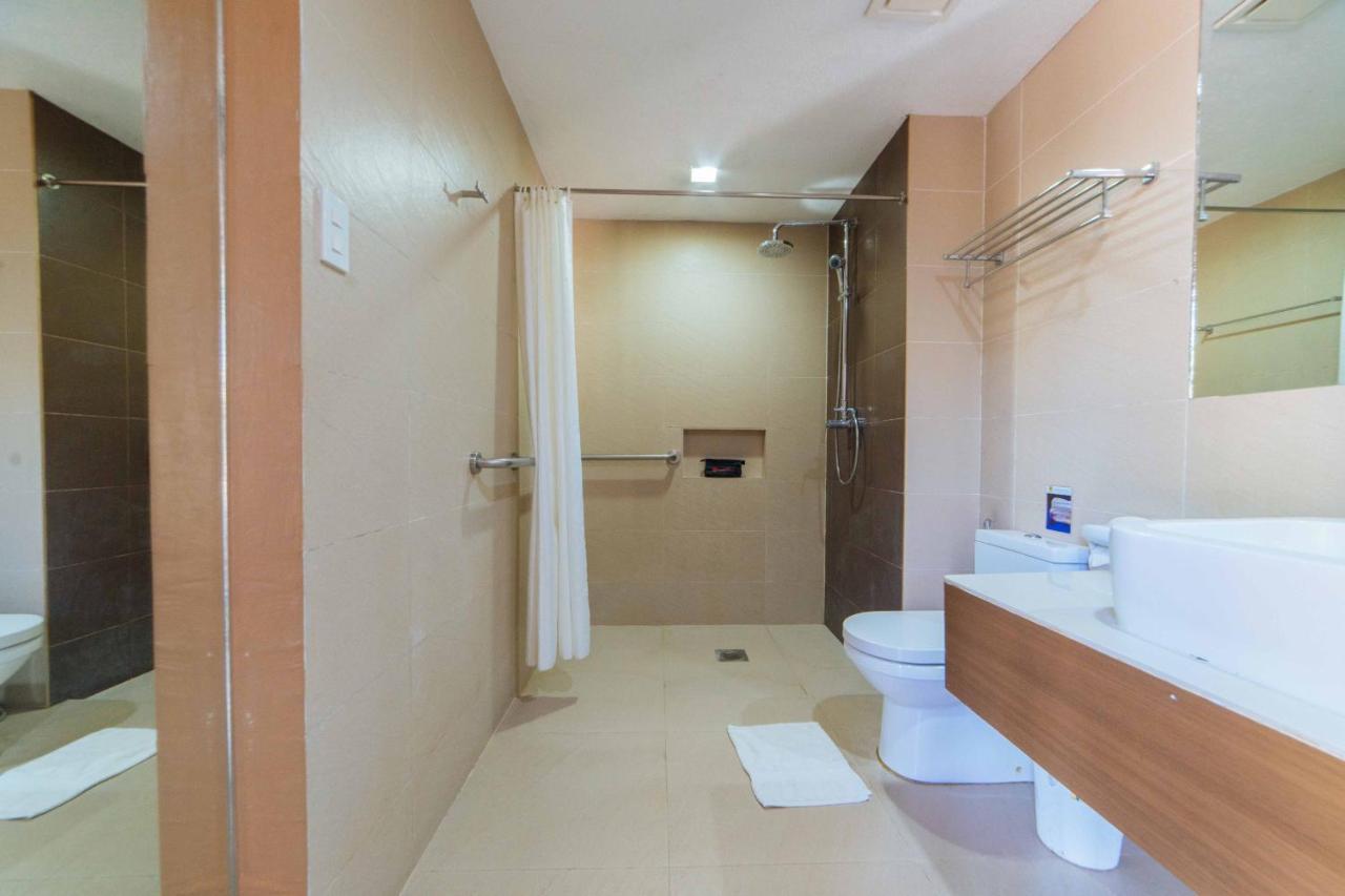 מלון Davao City Reddoorz Premium @ The Ritz Garden Oases מראה חיצוני תמונה