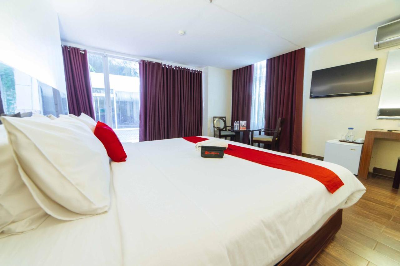 מלון Davao City Reddoorz Premium @ The Ritz Garden Oases מראה חיצוני תמונה