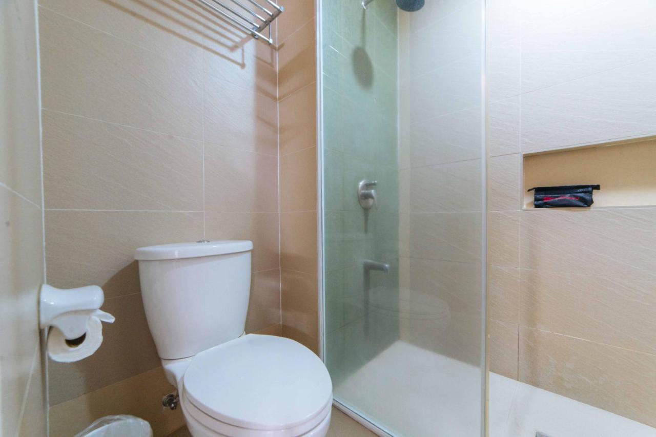 מלון Davao City Reddoorz Premium @ The Ritz Garden Oases מראה חיצוני תמונה