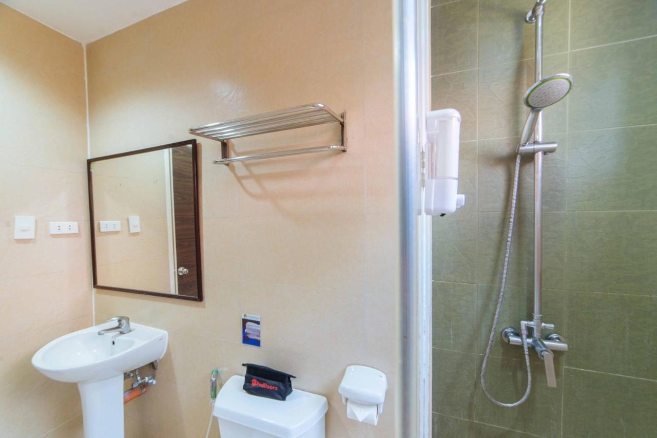 מלון Davao City Reddoorz Premium @ The Ritz Garden Oases מראה חיצוני תמונה