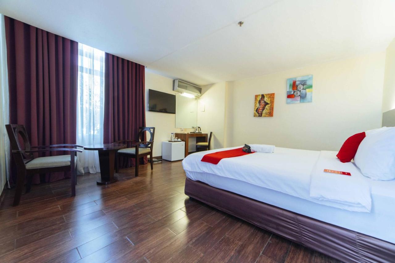 מלון Davao City Reddoorz Premium @ The Ritz Garden Oases מראה חיצוני תמונה