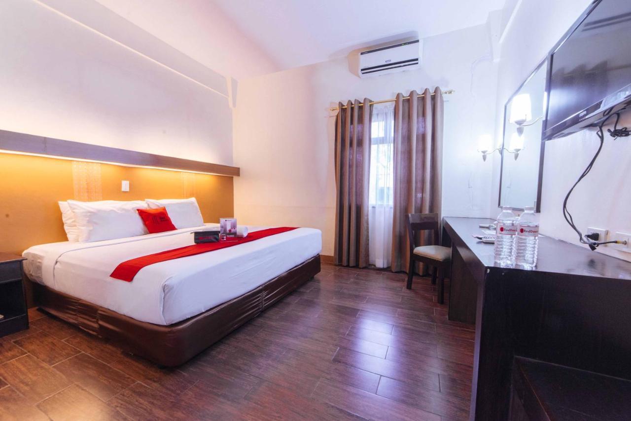 מלון Davao City Reddoorz Premium @ The Ritz Garden Oases מראה חיצוני תמונה
