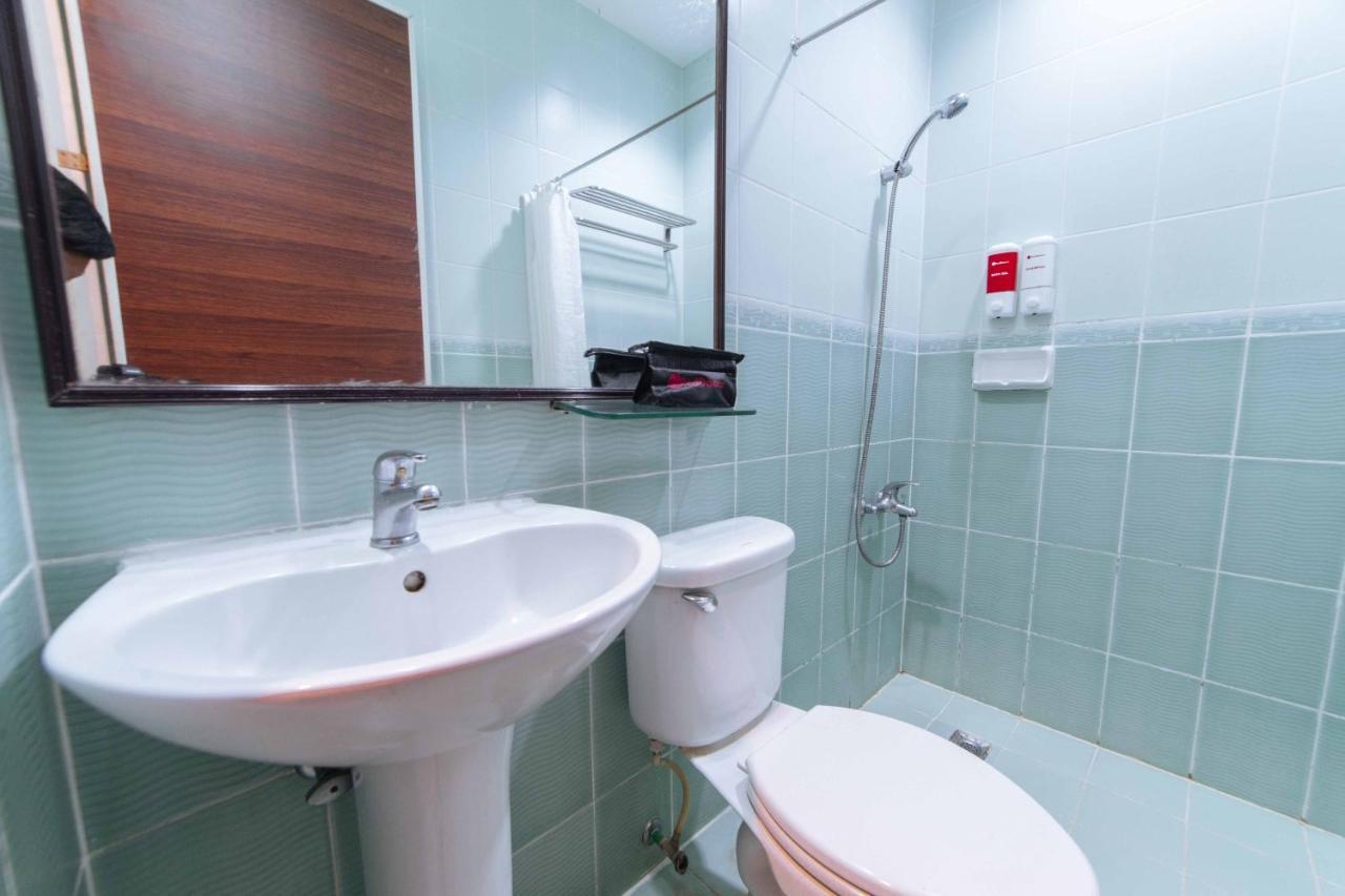 מלון Davao City Reddoorz Premium @ The Ritz Garden Oases מראה חיצוני תמונה